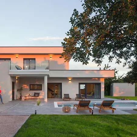 Villa Sent